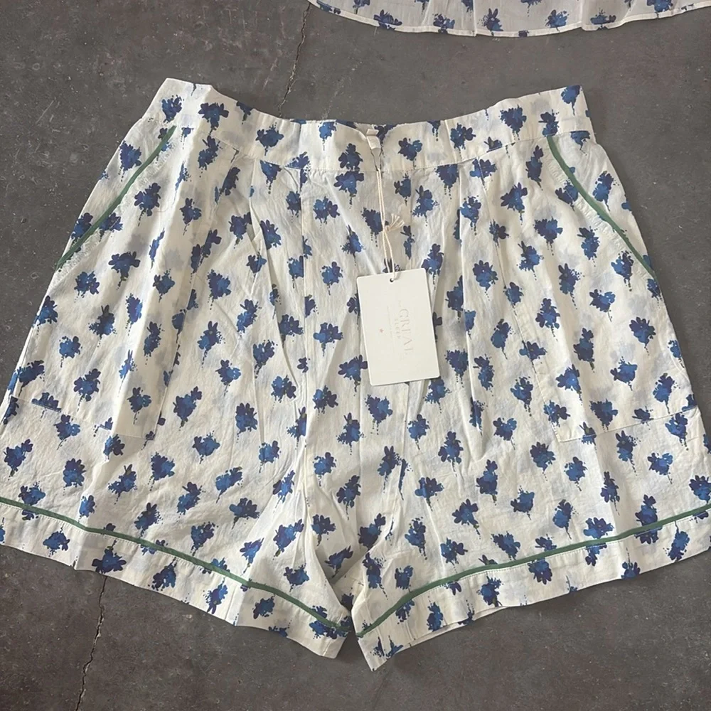 THE GREAT. Flutter sleeve sleep top and the square pajama short - Picture 5 of 8